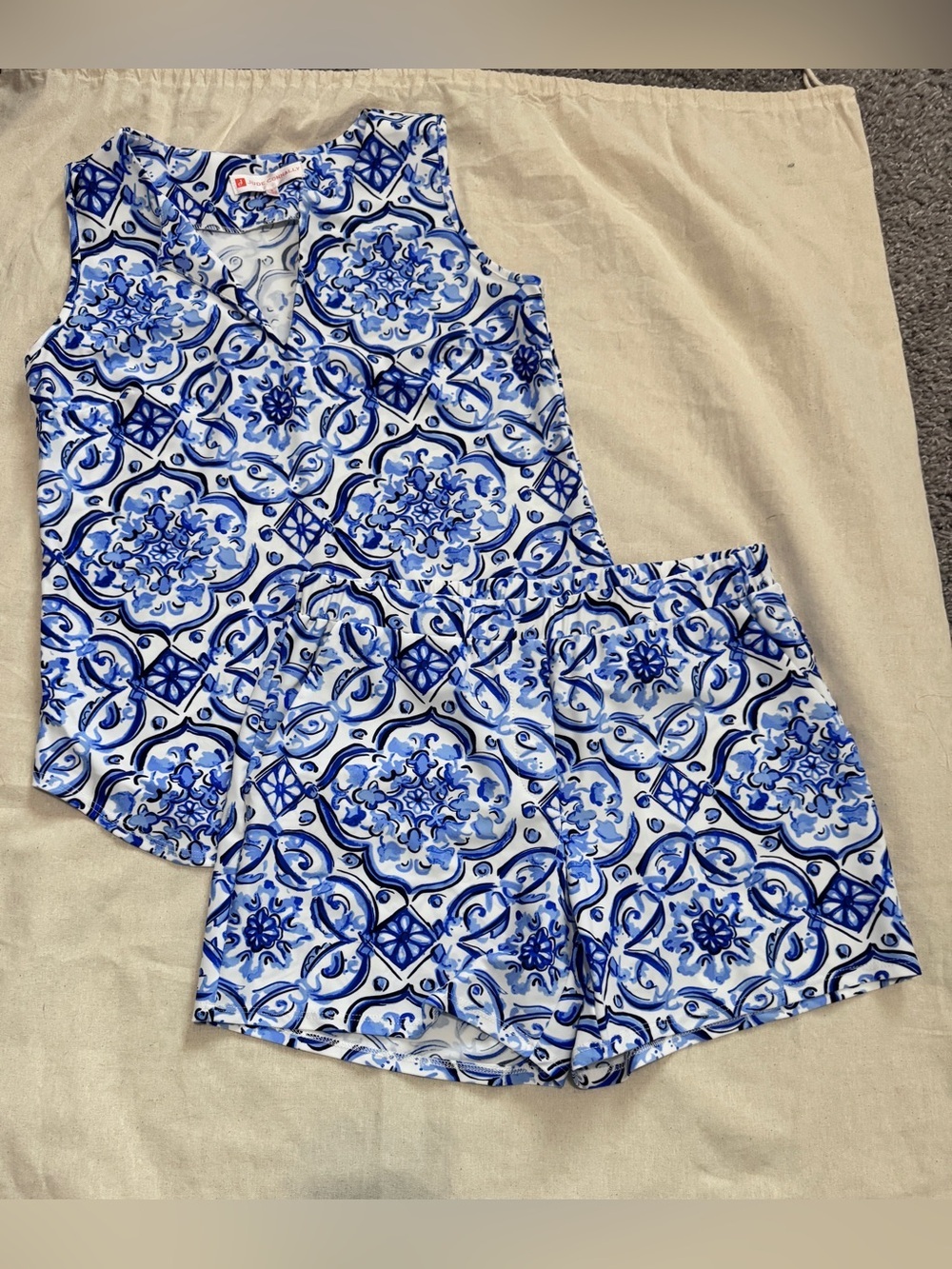 NWOT-Jude Connally Blue & White Floral Swirl Top and Bottom Size Small
